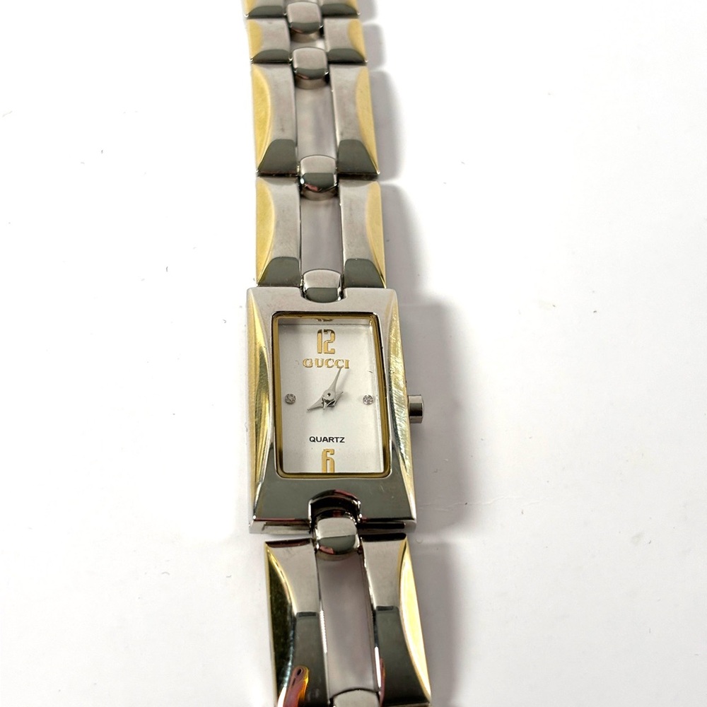 Gucci Vintage Women’s Two-Tone Rectangular Quartz Watch Silver